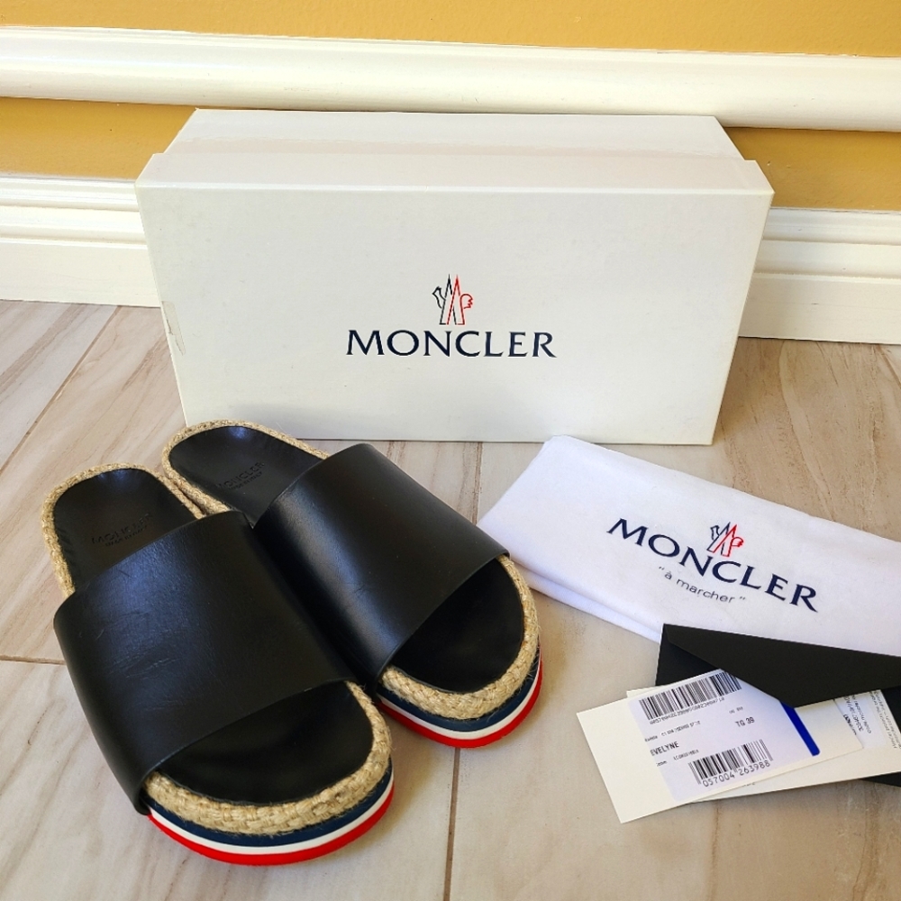 Moncler Flatform Evelyne Slides